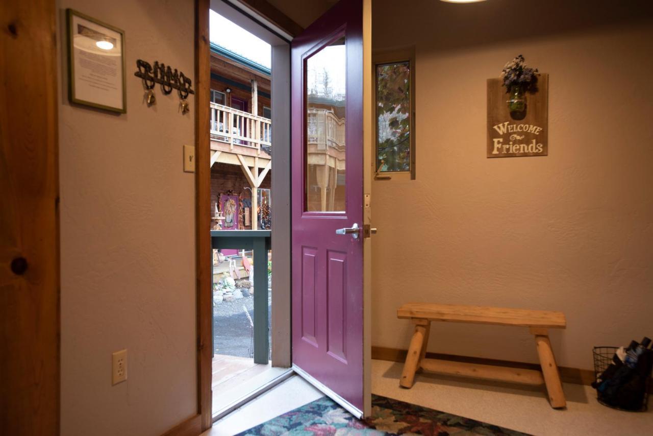 Bear Creek Winery And Lodging Bed & Breakfast Хоумър Екстериор снимка